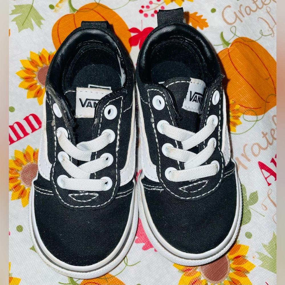 Van’s Toddler Sneakers Size 5
